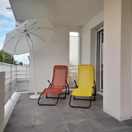 T2 Piscine Parking Sous-sol Апартаменты